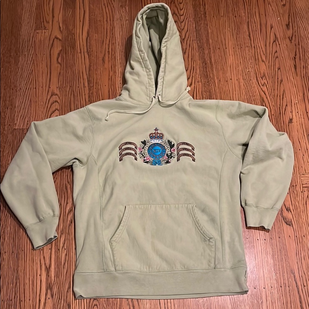 Supreme sweatshirt